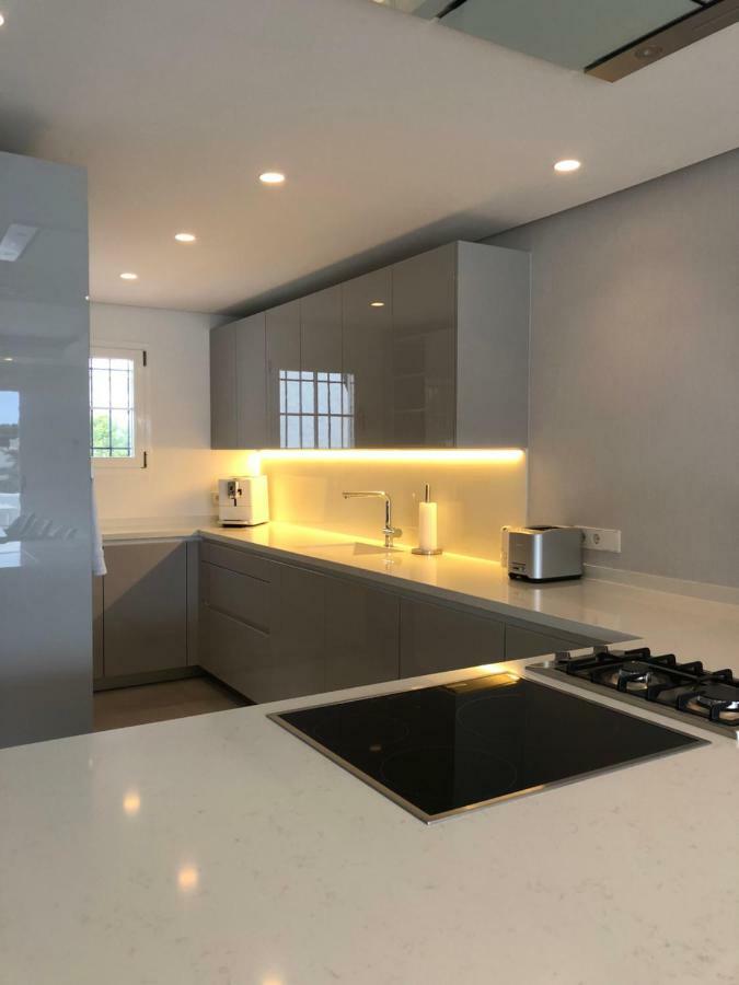 Modern Apartment Puente Romano Marbella Dış mekan fotoğraf